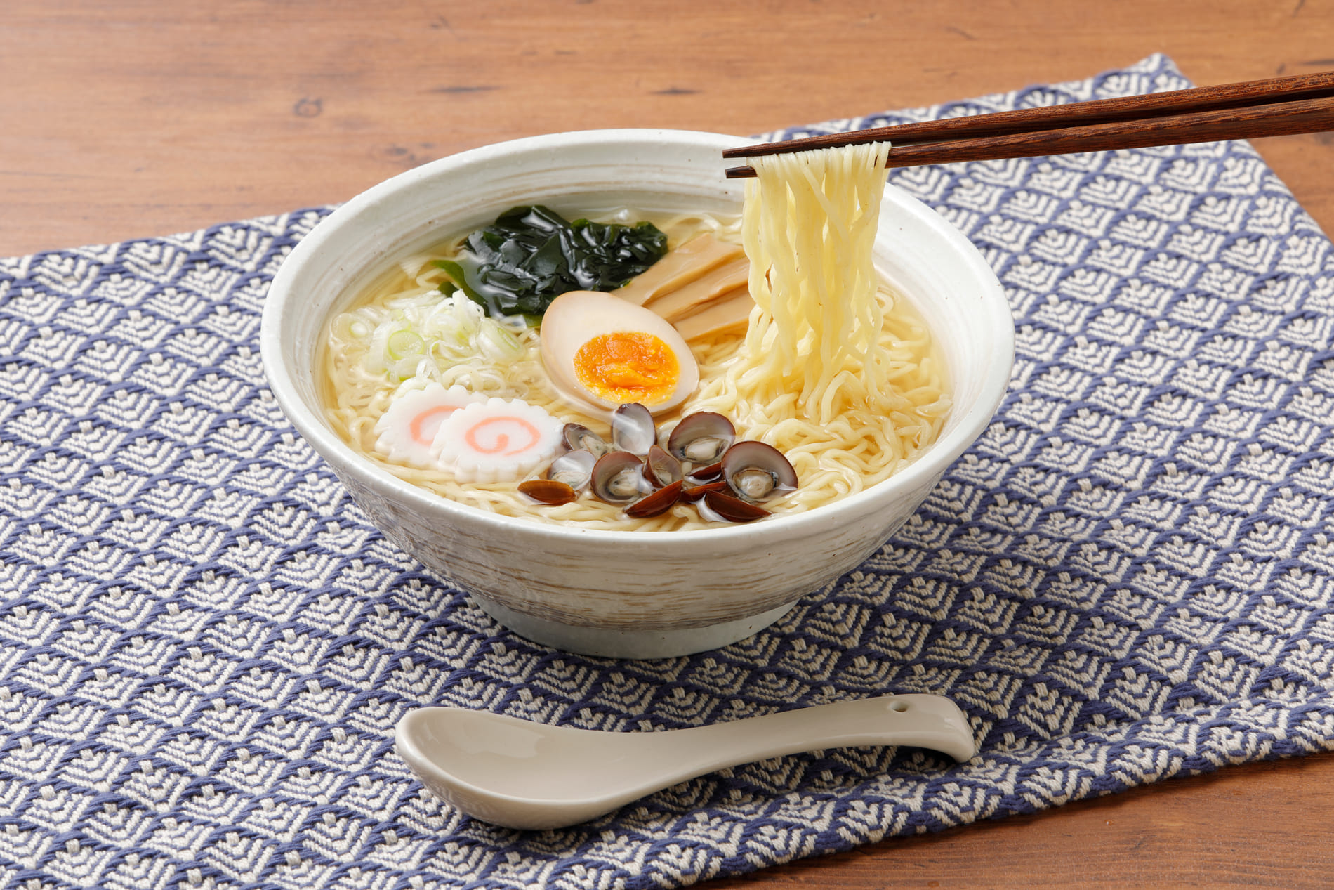 Jusanko Shijimi Clam Ramen package and bowl