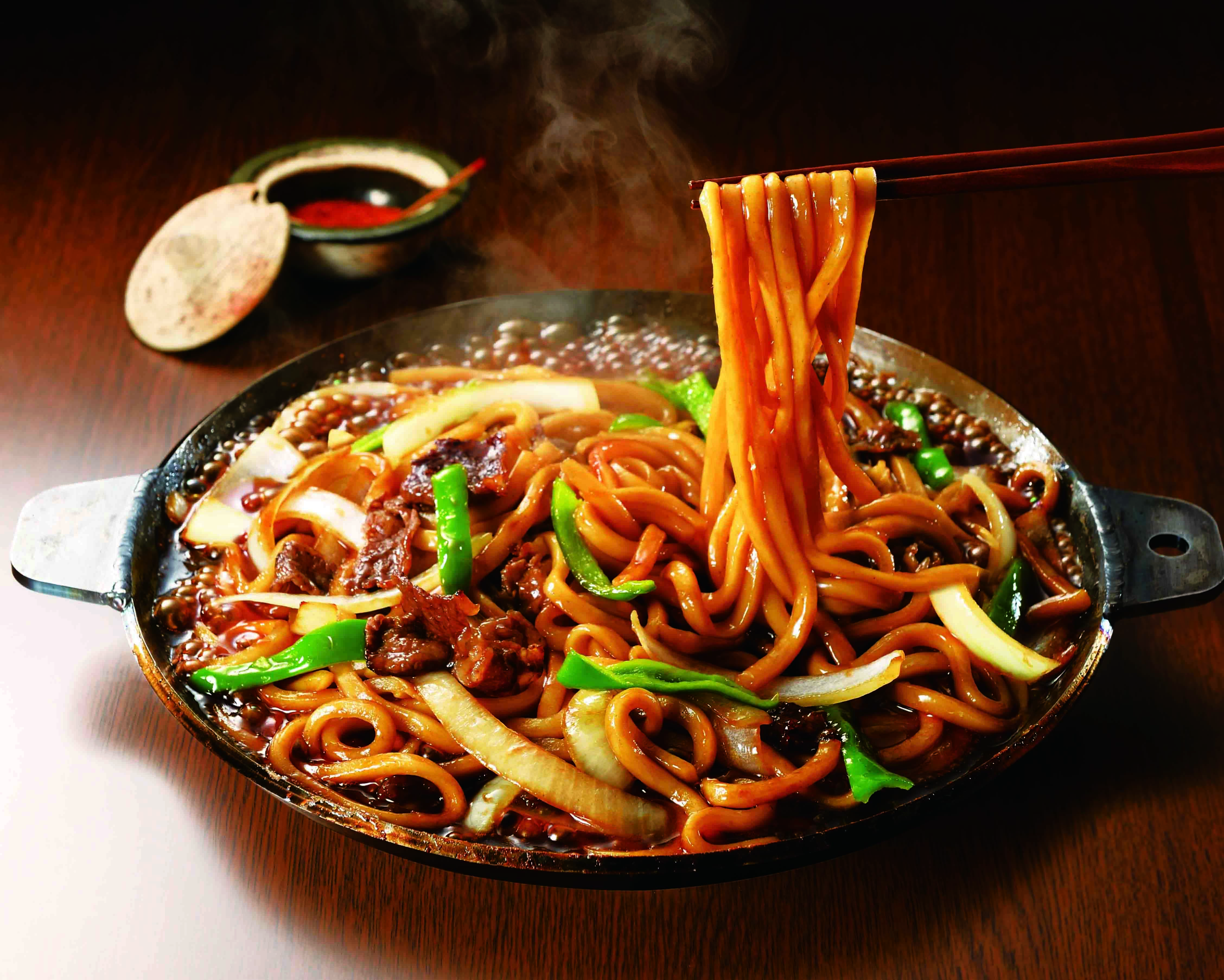 Towada Bara-Yaki Udon package and prepared dish